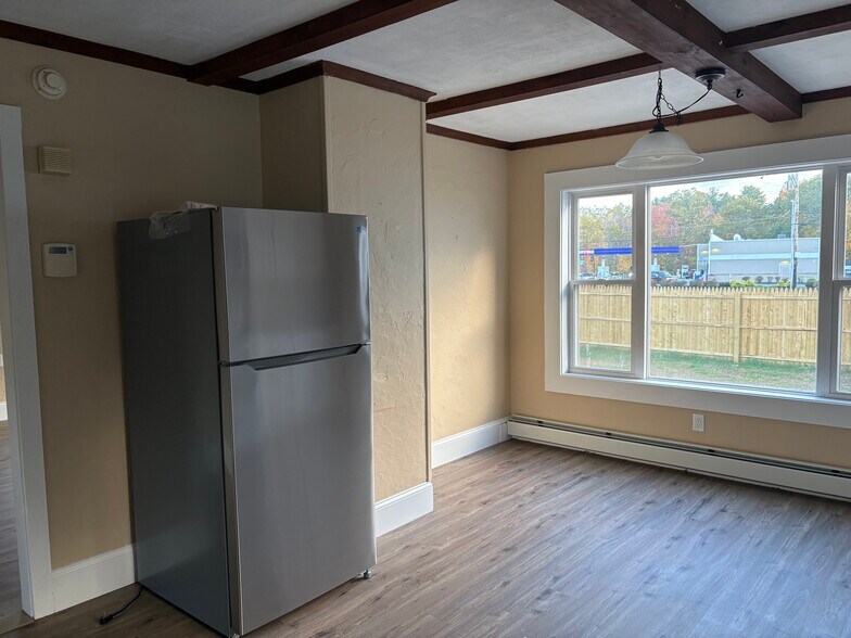 Building Photo - 261 Shaker Rd