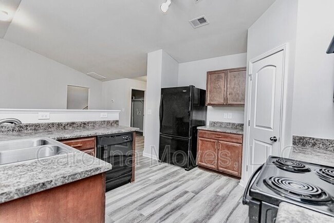Building Photo - 46 Jones Creek Cir