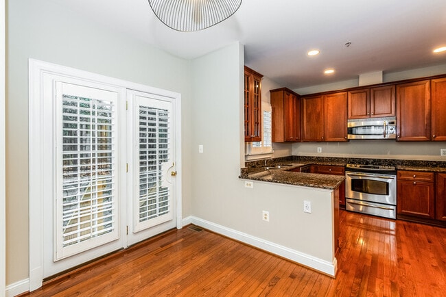 Building Photo - 87 Heron Lane