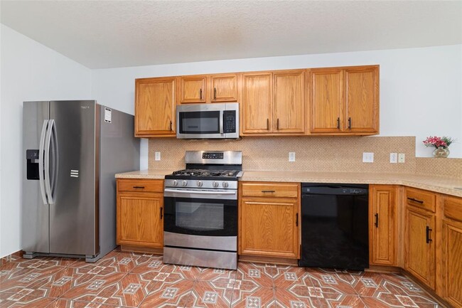 Building Photo - 1106 N Rock Dr