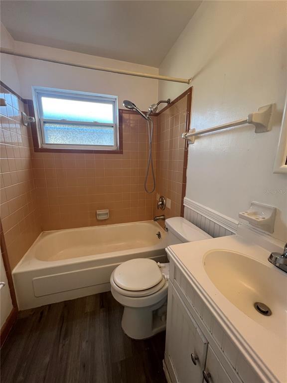 Building Photo - 1068 Orienta Ave