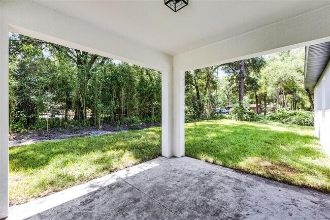 Building Photo - 320 kenora drive