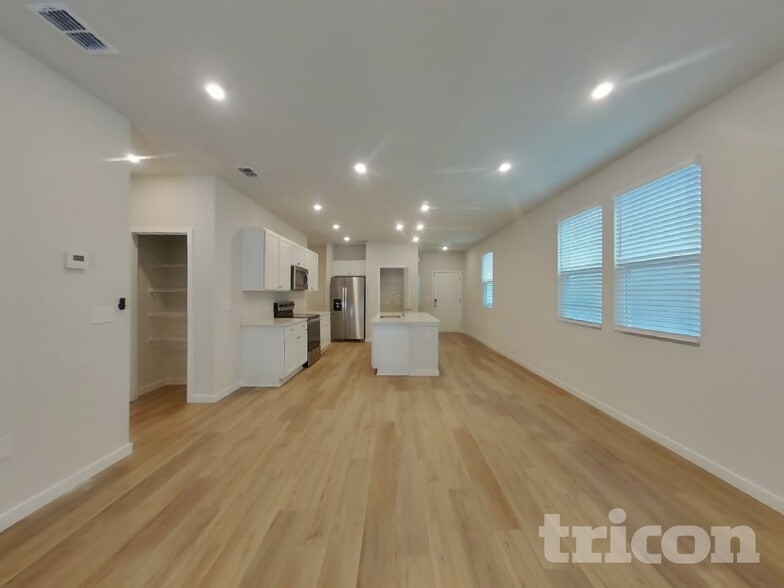 Building Photo - 14865 Praline Ct