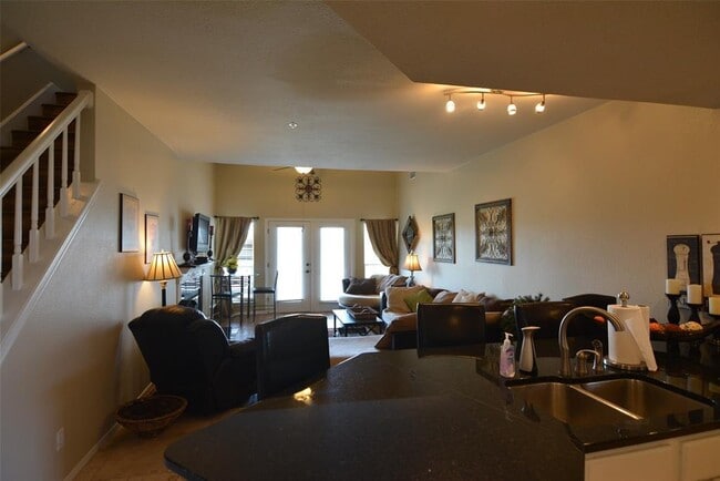 Building Photo - 3404 American Dr