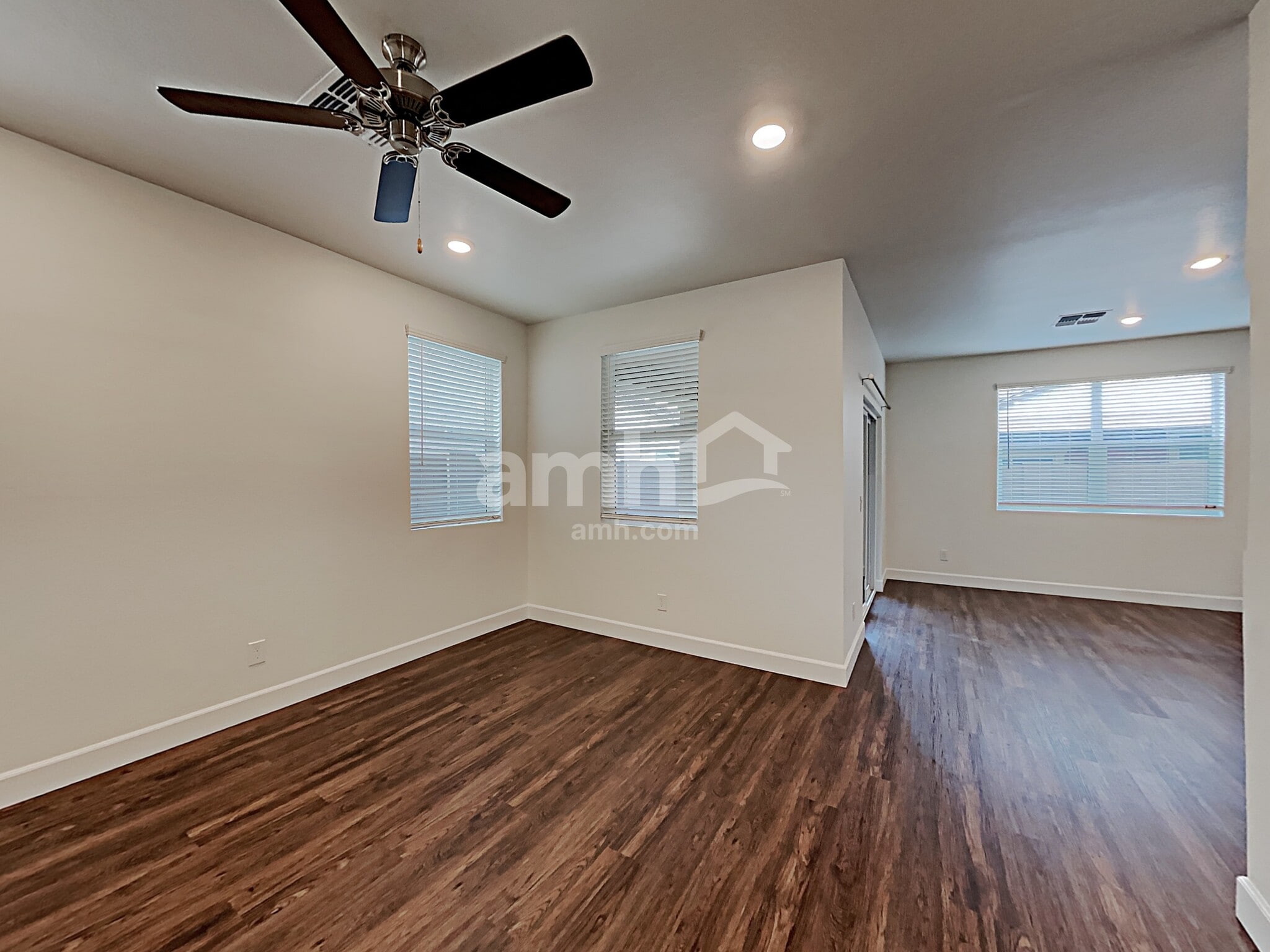 Building Photo - 684 W Laredo Ave