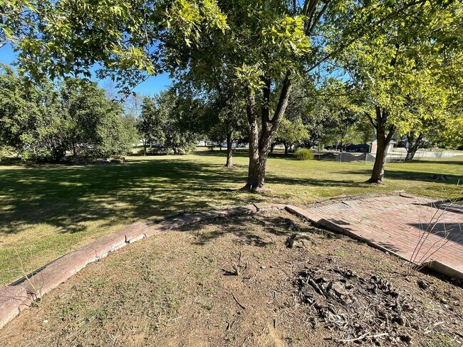 Building Photo - 4 Bed 3 Bath For Rent in Troy, MO