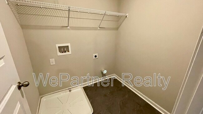 Building Photo - 204 Vickery Ln