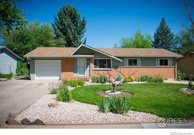 Primary Photo - 300 Del Clair Rd