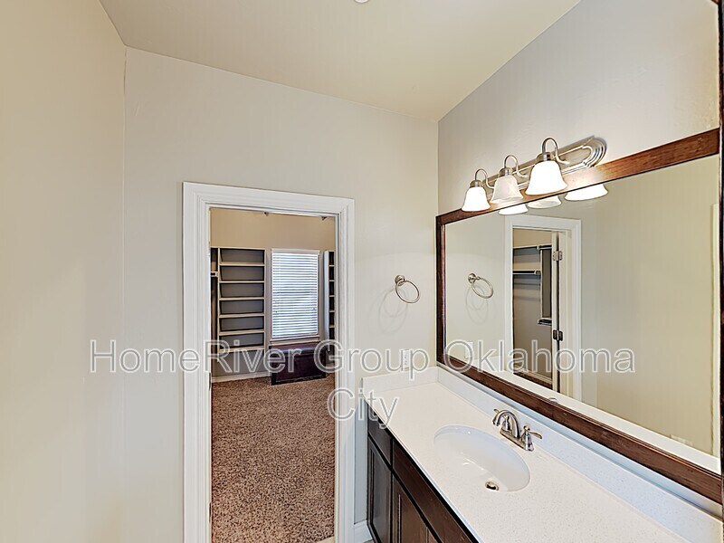 Building Photo - 15300 SE 57th St