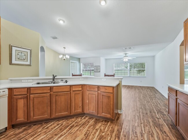 Kitchen w/ Family Room - 11025 SE 174th Loop