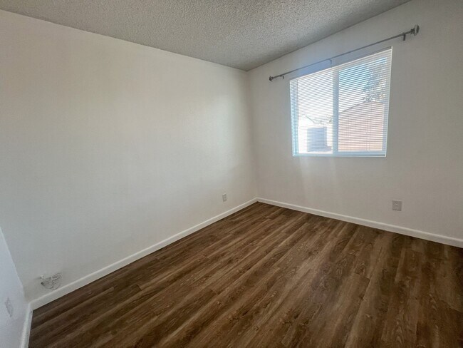 Building Photo - 6421 W Carol Ave