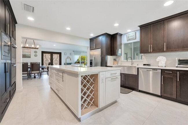 Building Photo - 15300 SW 164th St