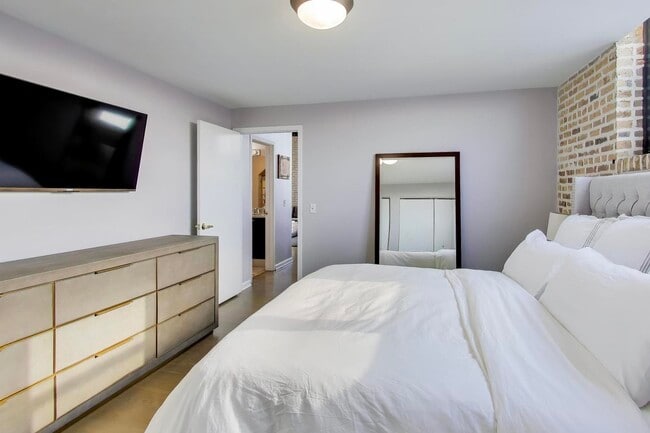 Building Photo - 1521 W Haddon Ave