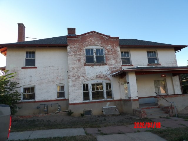 Building Photo - 317 S Chestnut St