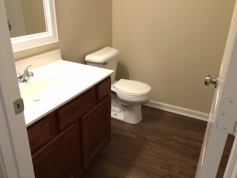 Building Photo - 5069 Carrington Ct