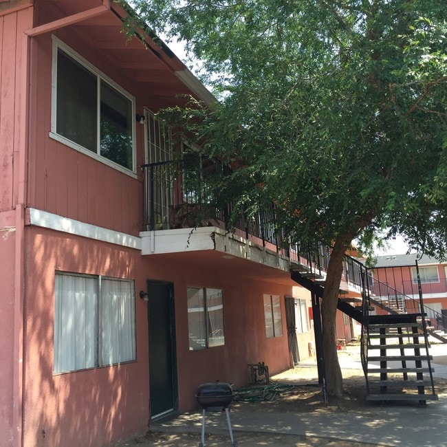 Weber Apartments - Villa Pines