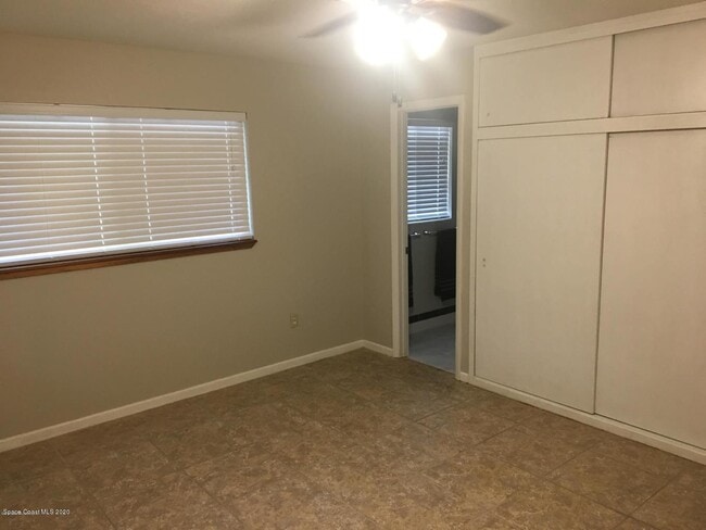 Building Photo - 530 Allen Dr