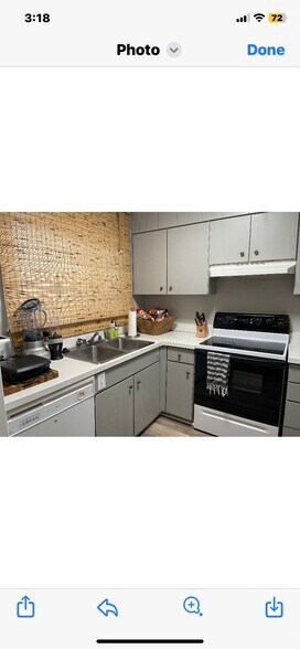 Kitchen - 1900 Richard Jones Rd