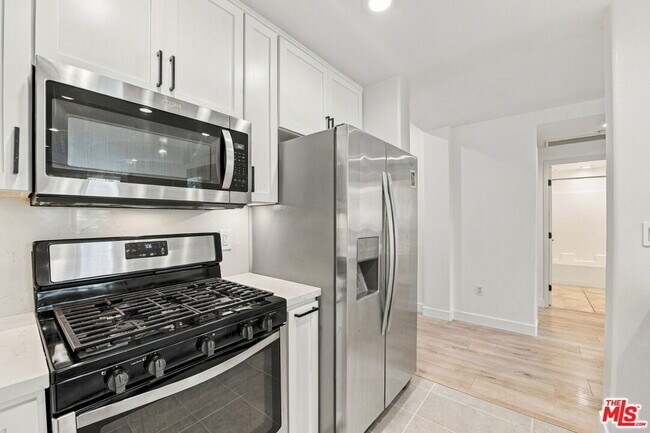 Building Photo - 12963 W Runway Rd