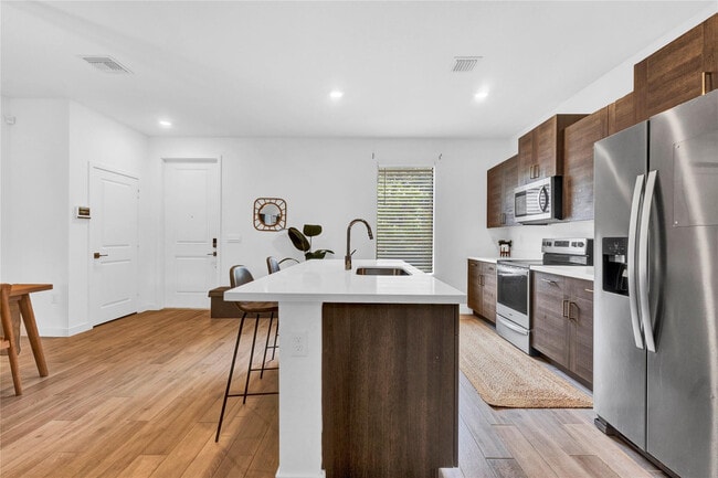 Building Photo - 425 NW 17th St