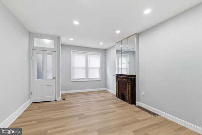 Building Photo - 2125 N 28th St