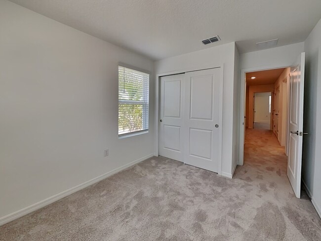 Building Photo - 159 Riverfront Wy