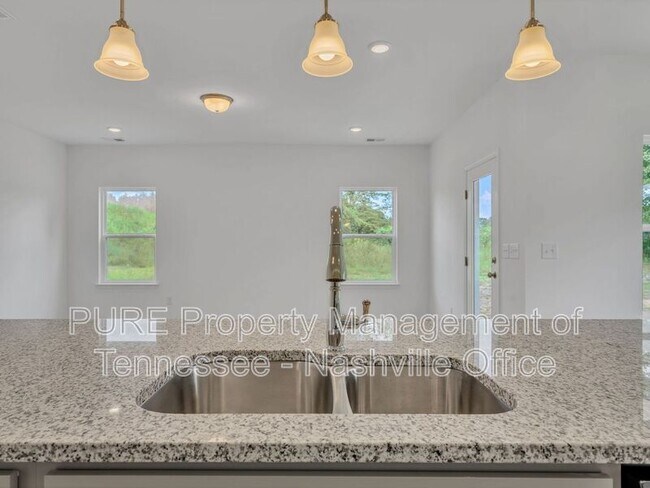 Building Photo - 917 Andasia Wy