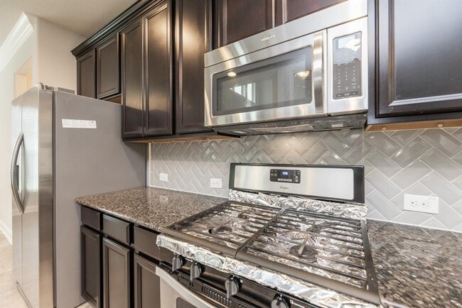 Building Photo - 207 Denfield Ct