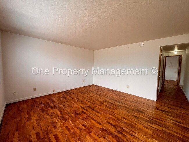 Building Photo - 119 SE 98th Ave
