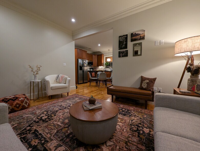 Building Photo - 35 White Pl