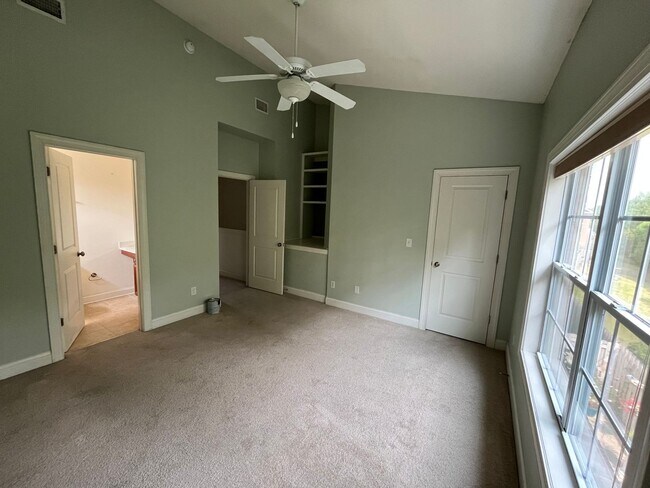 Building Photo - Exton Park Loop Townhome