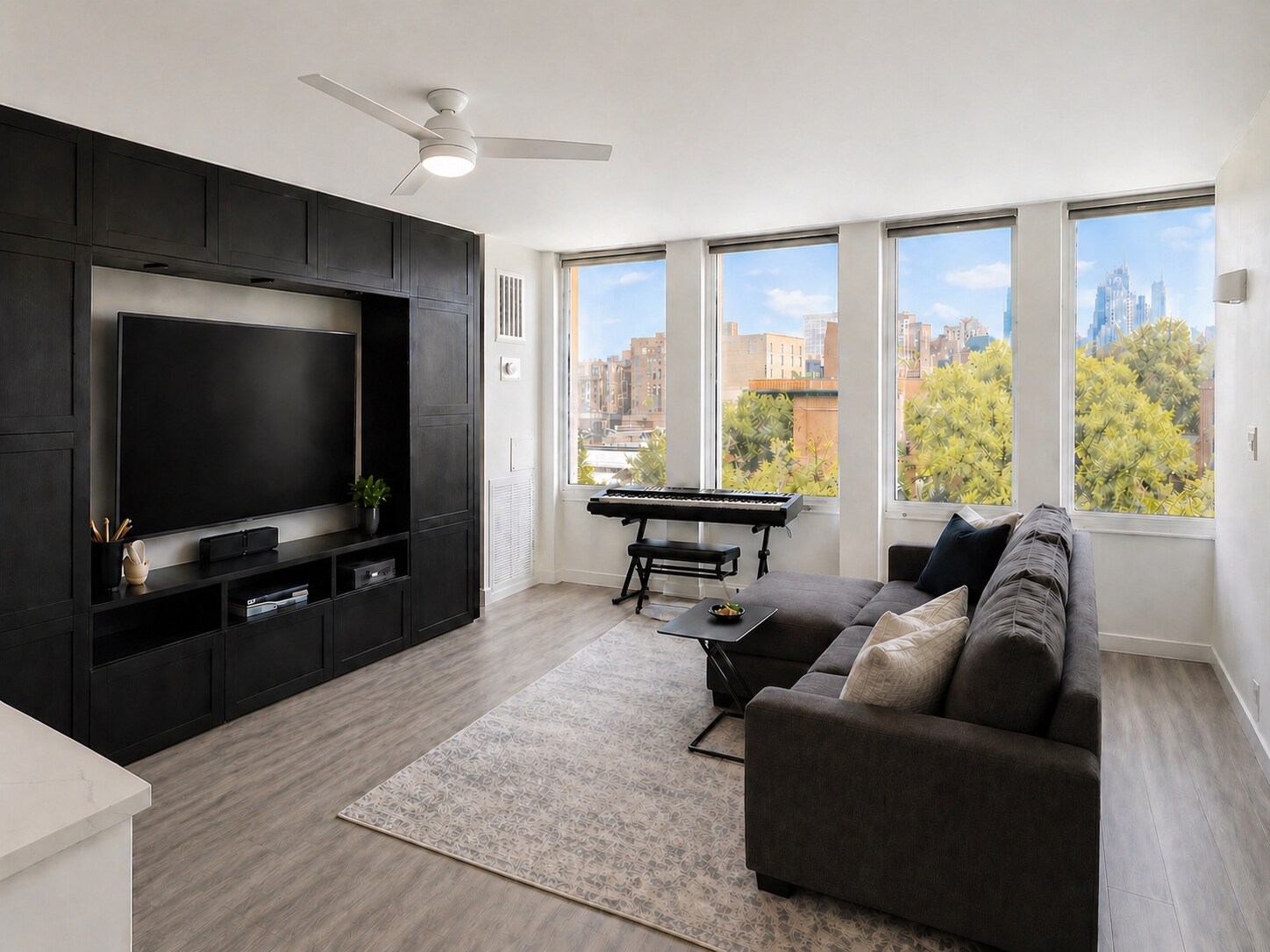 Building Photo - 444 W Fullerton Pky