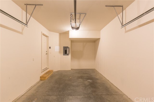 Building Photo - 3350 Crater Lake Ave