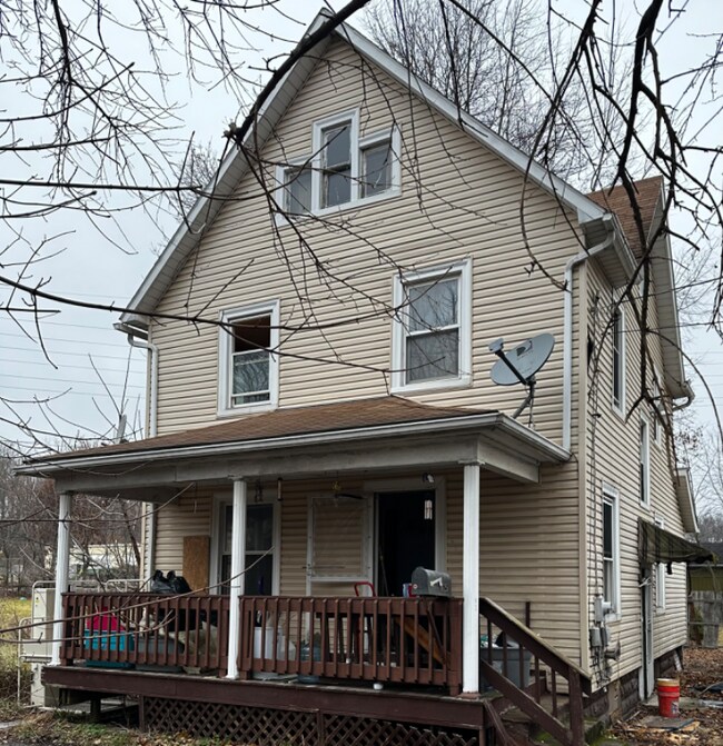 Primary Photo - 1625 Laiblin Pl NE
