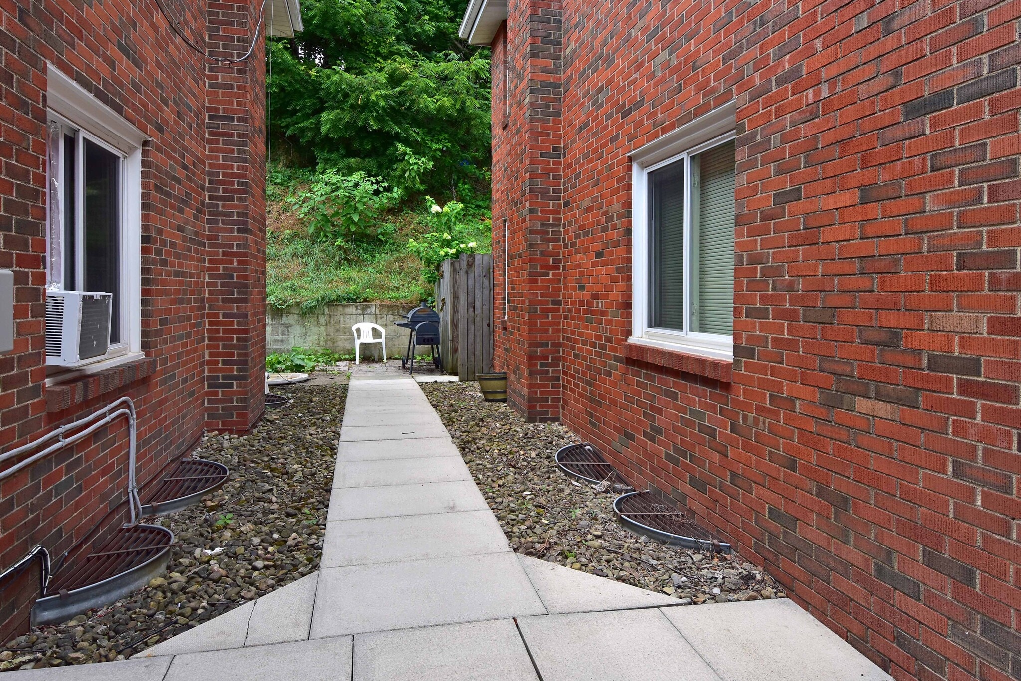 Building Photo - 3152 Glendale Ave