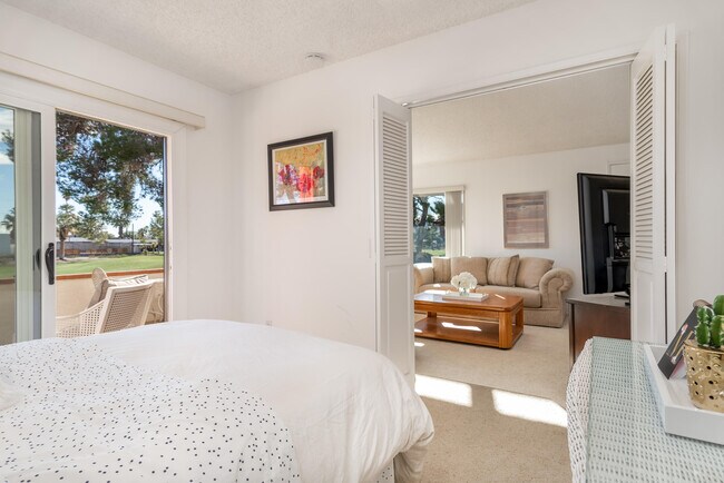 Building Photo - 6175 Montecito Dr