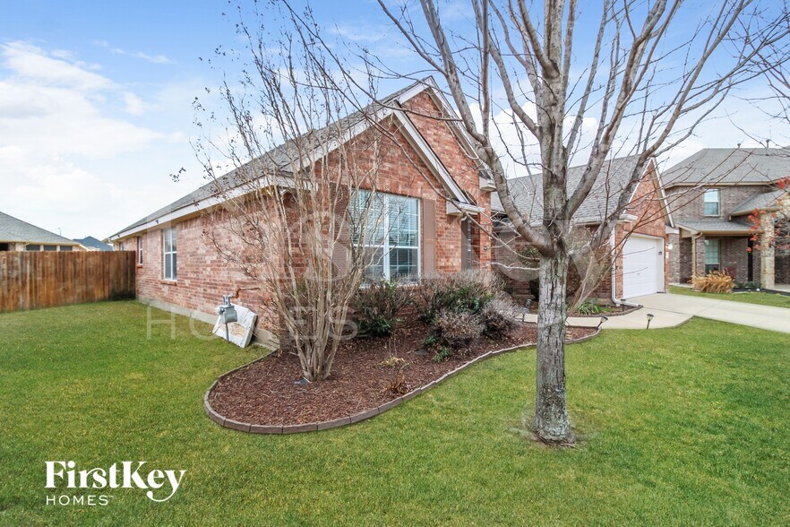 Building Photo - 424 Stampede Ct