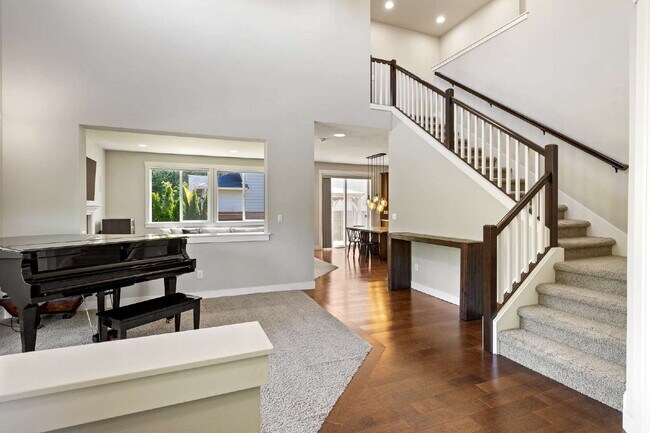 Building Photo - **Stunning Luxury Home in Desirable Mukilteo for RENT!** Available August 25th for MOVE IN