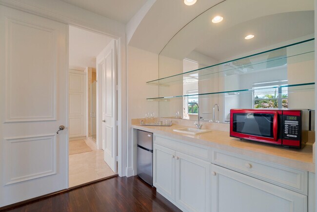 Building Photo - 4510 Island Reef Dr