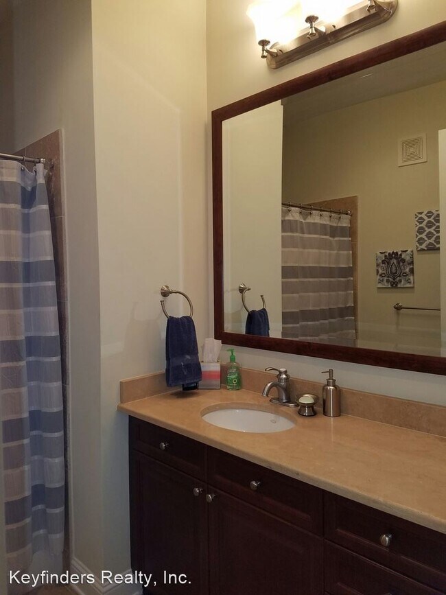Building Photo - 2 br, 2 bath House - 990 STANFORD AVE. #408