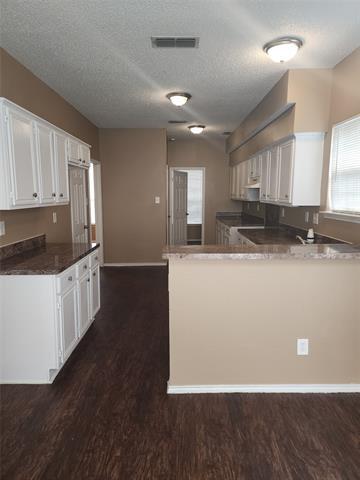 Building Photo - 2917 Clovermeadow Dr