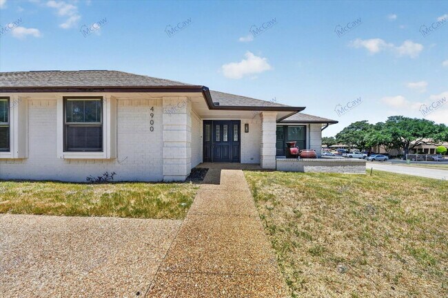 Building Photo - 4900 Ledgestone Dr