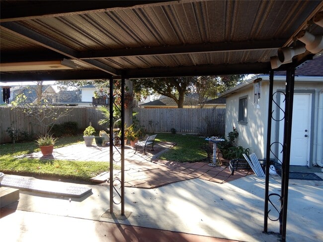 Building Photo - 12042 Sturdivant St