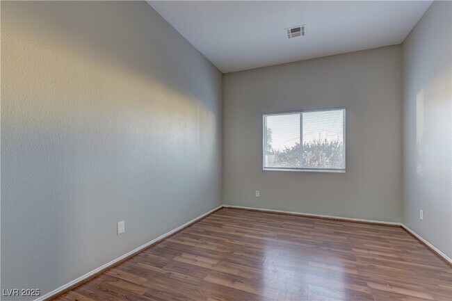 Building Photo - 1635 Marion Bennet Dr