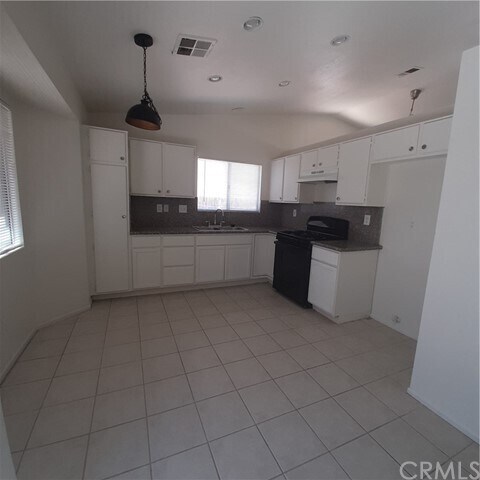 Building Photo - 11417 Star St