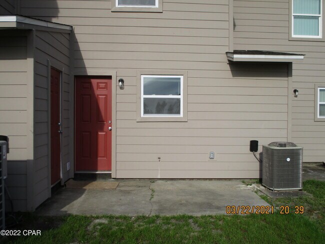 Building Photo - 1218 Stephen Dr