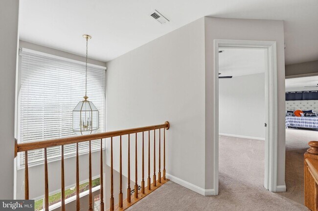 Building Photo - 6355 Willowfield Way