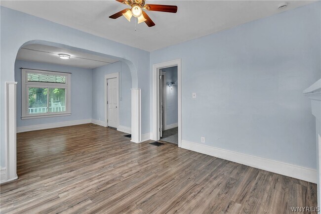 Building Photo - 212 Lockwood Ave