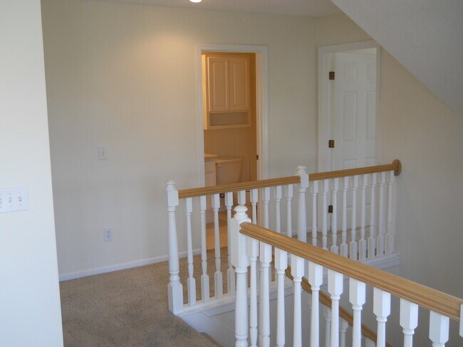 Building Photo - 931 Jasmine Dr