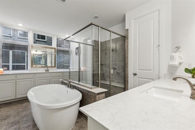 Building Photo - 1520 Rough Rider Ct